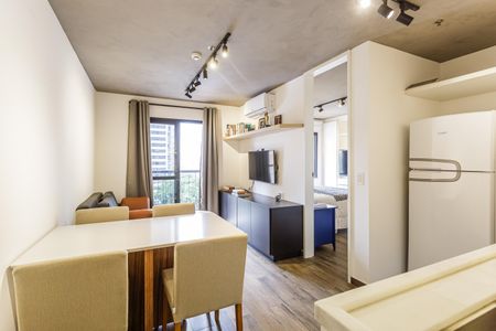 Sala de apartamento para alugar com 1 quarto, 39m² em Indianópolis, São Paulo