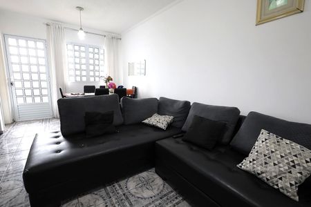 Casa de condomínio à venda com 120m², 3 quartos e 2 vagasSala