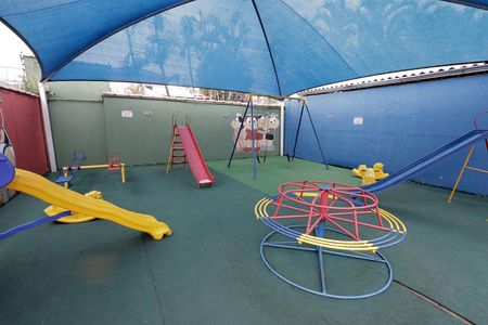 Casa de condomínio à venda com 120m², 3 quartos e 2 vagasÁrea comum - Playground