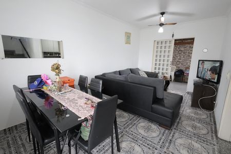 Casa de condomínio à venda com 120m², 3 quartos e 2 vagasSala