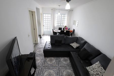 Casa de condomínio à venda com 120m², 3 quartos e 2 vagasSala