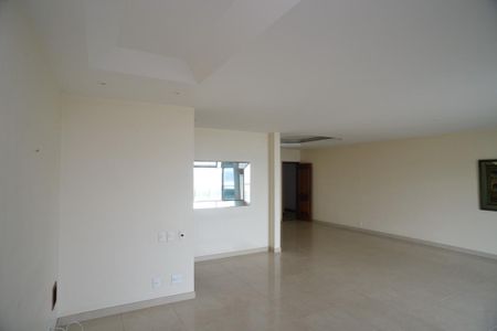 Apartamento à venda com 225m², 4 quartos e 3 vagasSala