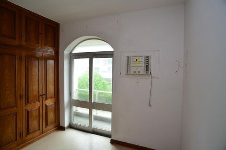 Apartamento à venda com 225m², 4 quartos e 3 vagasQuarto 1