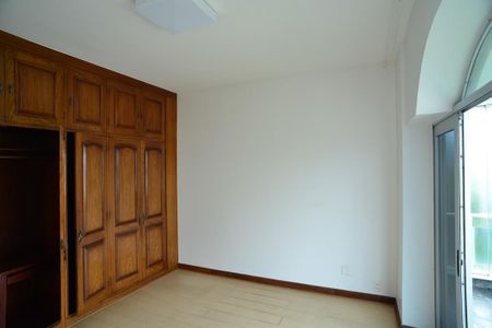 Apartamento à venda com 225m², 4 quartos e 3 vagasSuíte