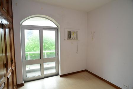 Apartamento à venda com 225m², 4 quartos e 3 vagasQuarto 1