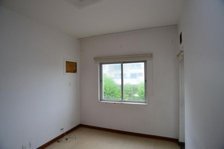 Apartamento à venda com 225m², 4 quartos e 3 vagasQuarto 2