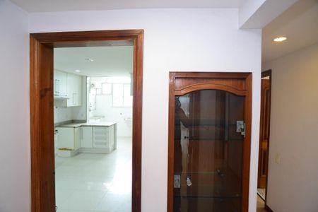 Apartamento à venda com 225m², 4 quartos e 3 vagasHall Social