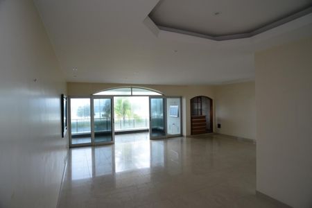 Apartamento à venda com 225m², 4 quartos e 3 vagasSala