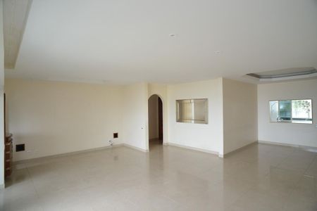 Apartamento à venda com 225m², 4 quartos e 3 vagasSala