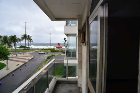 Apartamento à venda com 225m², 4 quartos e 3 vagasVaranda Quarto 1