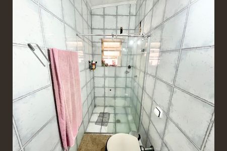 Casa à venda com 419m², 5 quartos e 4 vagas Casa à venda com 419m², 5 quartos e 4 vagasBanheiro da Suíte 1