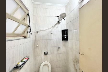 Casa à venda com 419m², 5 quartos e 4 vagas Casa à venda com 419m², 5 quartos e 4 vagasBanheiro da Churrasqueira