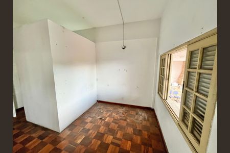 Casa à venda com 419m², 5 quartos e 4 vagas Casa à venda com 419m², 5 quartos e 4 vagasSala/Cozinha 2