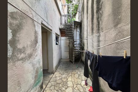 Casa à venda com 419m², 5 quartos e 4 vagas Casa à venda com 419m², 5 quartos e 4 vagasQuintal