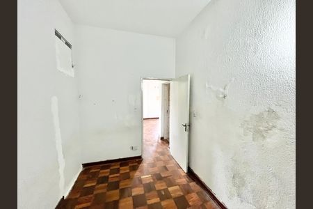 Casa à venda com 419m², 5 quartos e 4 vagas Casa à venda com 419m², 5 quartos e 4 vagasQuarto 4