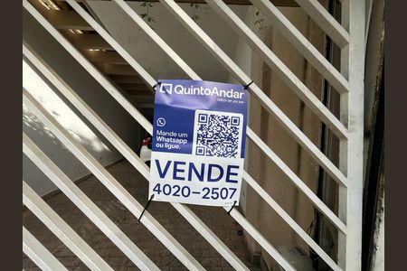 Casa à venda com 419m², 5 quartos e 4 vagas Casa à venda com 419m², 5 quartos e 4 vagasFachada/Placa