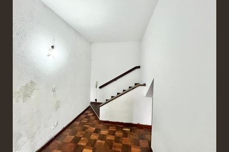 Casa à venda com 419m², 5 quartos e 4 vagas Casa à venda com 419m², 5 quartos e 4 vagasQuarto 4