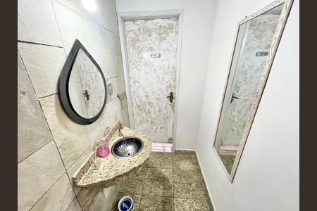 Casa à venda com 419m², 5 quartos e 4 vagas Casa à venda com 419m², 5 quartos e 4 vagasPia