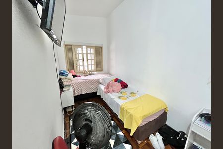 Casa à venda com 419m², 5 quartos e 4 vagas Casa à venda com 419m², 5 quartos e 4 vagasQuarto 1 - Suíte
