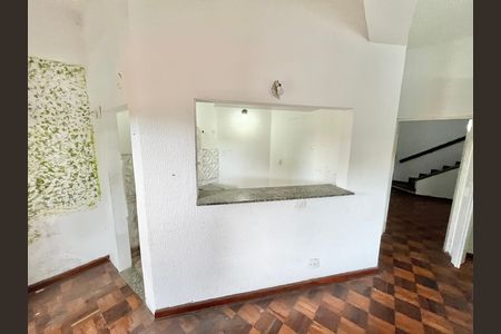 Casa à venda com 419m², 5 quartos e 4 vagas Casa à venda com 419m², 5 quartos e 4 vagasSala/Cozinha 2
