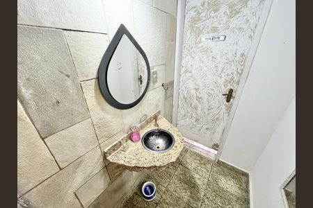 Casa à venda com 419m², 5 quartos e 4 vagas Casa à venda com 419m², 5 quartos e 4 vagasPia