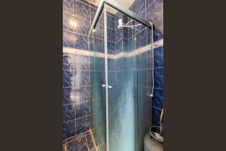 Banheiro de kitnet/studio para alugar com 1 quarto, 30m² em Centro Histórico, Porto Alegre