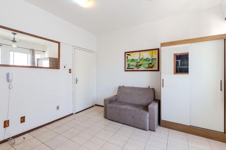 Sala/Quarto de kitnet/studio para alugar com 1 quarto, 30m² em Centro Histórico, Porto Alegre