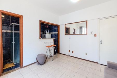 Sala/Quarto de kitnet/studio para alugar com 1 quarto, 30m² em Centro Histórico, Porto Alegre