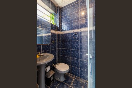 Banheiro de kitnet/studio para alugar com 1 quarto, 30m² em Centro Histórico, Porto Alegre