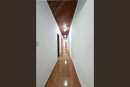 Corredor de casa para alugar com 3 quartos, 175m² em Vila Assuncao, Praia Grande