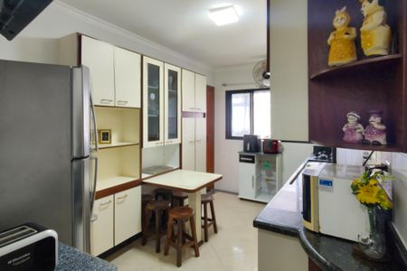 Apartamento para alugar com 1117m², 3 quartos e 2 vagas Apartamento para alugar com 1117m², 3 quartos e 2 vagasCozinha