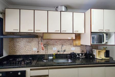 Apartamento para alugar com 1117m², 3 quartos e 2 vagas Apartamento para alugar com 1117m², 3 quartos e 2 vagasCozinha