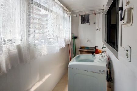 Apartamento para alugar com 1117m², 3 quartos e 2 vagas Apartamento para alugar com 1117m², 3 quartos e 2 vagasÁrea de serviço