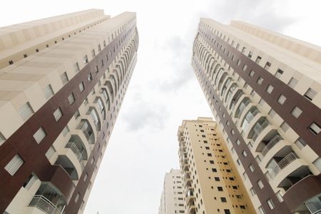 Apartamento para alugar com 90m², 3 quartos e 2 vagas Apartamento para alugar com 90m², 3 quartos e 2 vagasFachada