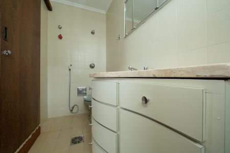 Apartamento para alugar com 139m², 4 quartos e 2 vagas Apartamento para alugar com 139m², 4 quartos e 2 vagasBANHEIRO2