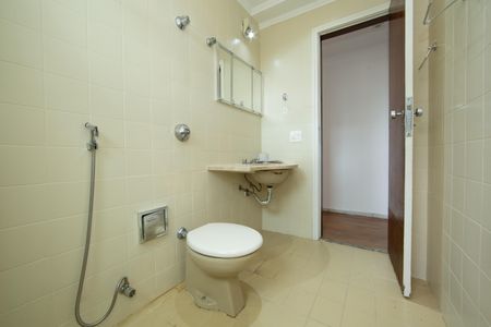 Apartamento para alugar com 139m², 4 quartos e 2 vagas Apartamento para alugar com 139m², 4 quartos e 2 vagasBANHEIRO1