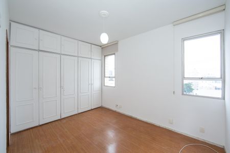 Apartamento para alugar com 139m², 4 quartos e 2 vagas Apartamento para alugar com 139m², 4 quartos e 2 vagasQUARTO2