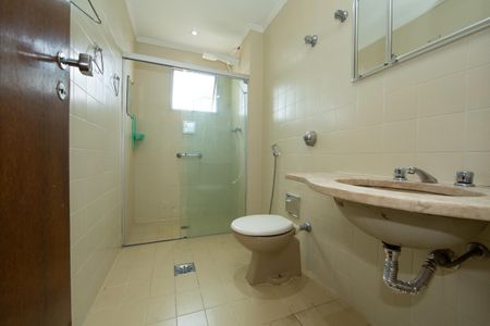 Apartamento para alugar com 139m², 4 quartos e 2 vagas Apartamento para alugar com 139m², 4 quartos e 2 vagasBANHEIRO1