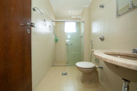 Apartamento para alugar com 139m², 4 quartos e 2 vagas Apartamento para alugar com 139m², 4 quartos e 2 vagasBANHEIRO1