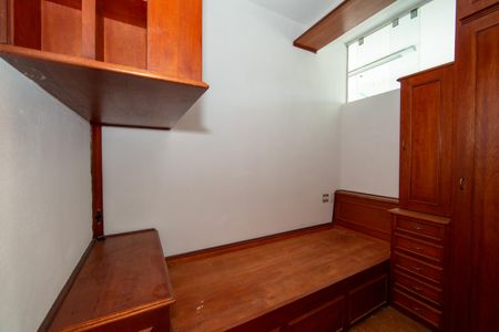 Apartamento para alugar com 139m², 4 quartos e 2 vagas Apartamento para alugar com 139m², 4 quartos e 2 vagasQUARTO DE EMPREGADA