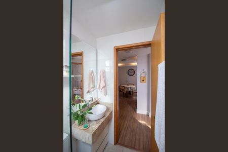 Apartamento à venda com 133m², 2 quartos e 1 vagaBanheiro Social