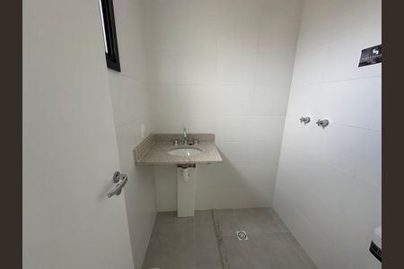Apartamento à venda com 70m², 2 quartos e 2 vagasBanheiro da Suíte