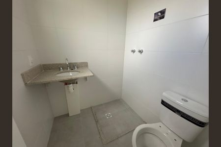 Apartamento à venda com 70m², 2 quartos e 2 vagasBanheiro da Suíte