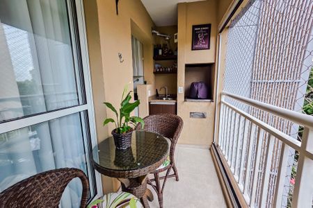 Apartamento à venda com 56m², 2 quartos e 1 vagaVaranda