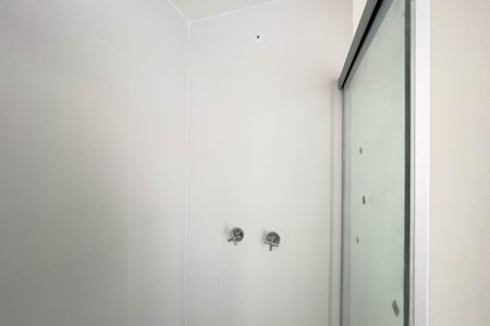 Banheiro de kitnet/studio à venda com 1 quarto, 27m² em Ipiranga, São Paulo