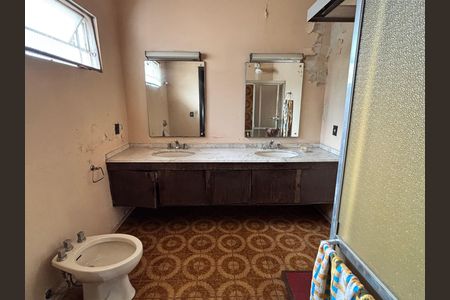Casa à venda com 684m², 3 quartos e 6 vagas Casa à venda com 684m², 3 quartos e 6 vagasSuíte 02