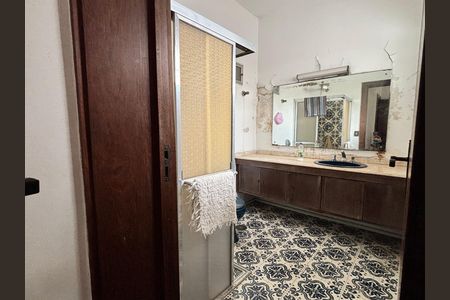 Casa à venda com 684m², 3 quartos e 6 vagas Casa à venda com 684m², 3 quartos e 6 vagasSuíte 01