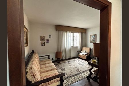 Casa à venda com 684m², 3 quartos e 6 vagas Casa à venda com 684m², 3 quartos e 6 vagasSala 02
