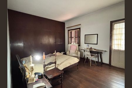 Casa à venda com 684m², 3 quartos e 6 vagas Casa à venda com 684m², 3 quartos e 6 vagasSuíte 02