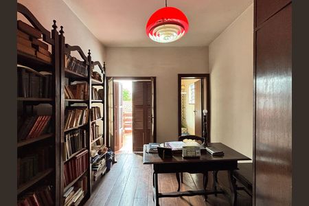 Casa à venda com 684m², 3 quartos e 6 vagas Casa à venda com 684m², 3 quartos e 6 vagasSuíte 03